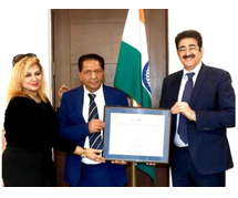 Sandeep Marwah Honoured Satnam Deuchakar with IWFF