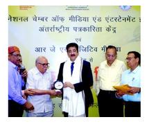 Sandeep Marwah Honoured by RJS Positive Media on Hindi Patrakarita Day