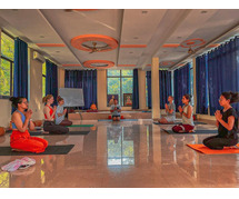 5 Days Yoga Retreats in Rishikesh: Yoga Retreat in India
