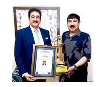 Dr. Sandeep Marwah Honored with Bharat Ratan Dr. Abdul Kalam Global Award 2024 for World Peace