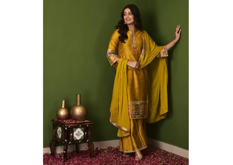 Flat 25% OFF On Festive Collection