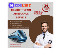 Medilift Train Ambulance in Delhi very easily Conveyance