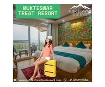 Couple-Friendly Mountain Resort – Book Now!