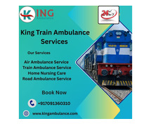 The King Train Ambulance Team Makes Medical Train Travel in Raipur Easy