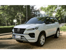 Fortuner hire jaipur